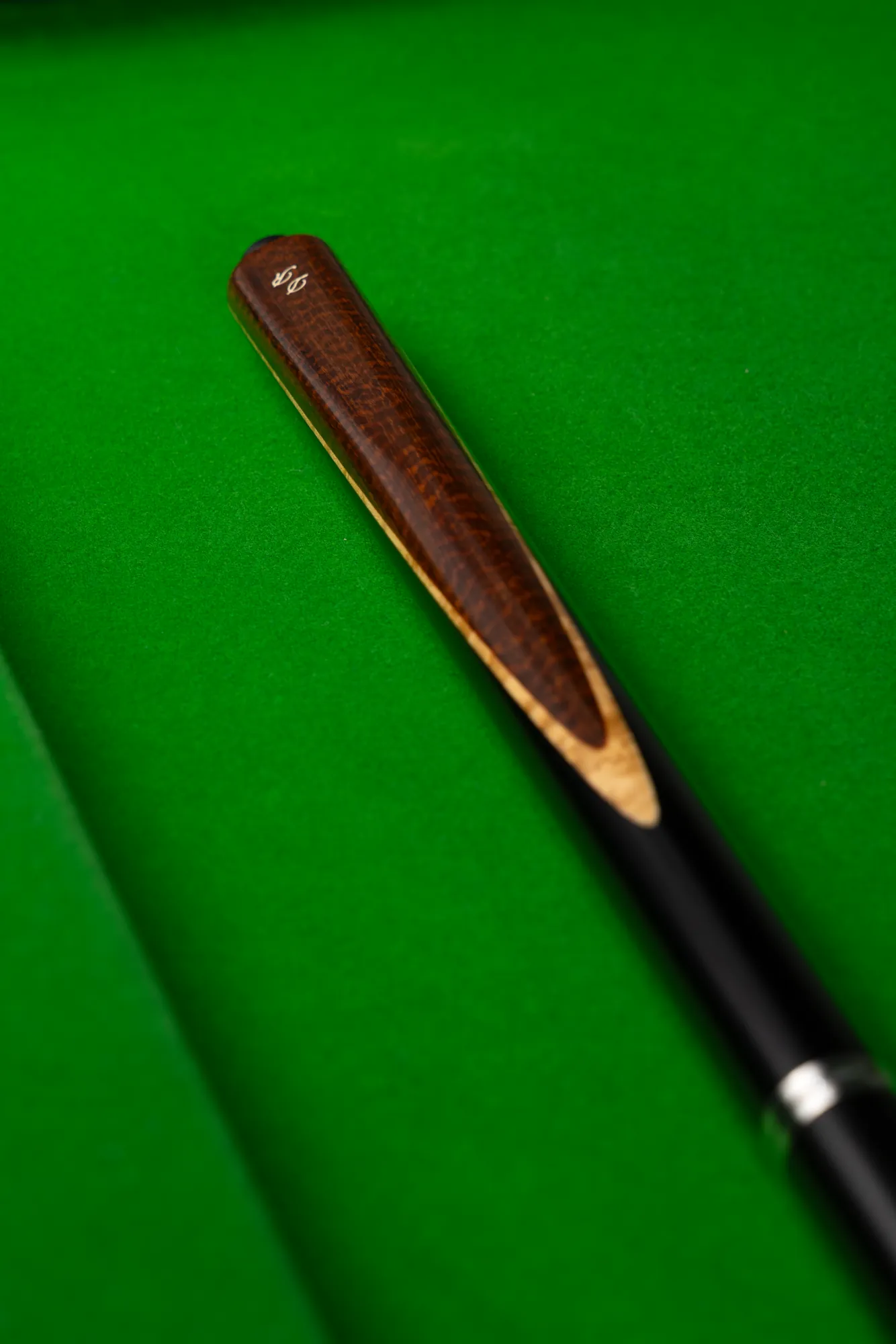 S-14 cue close-up