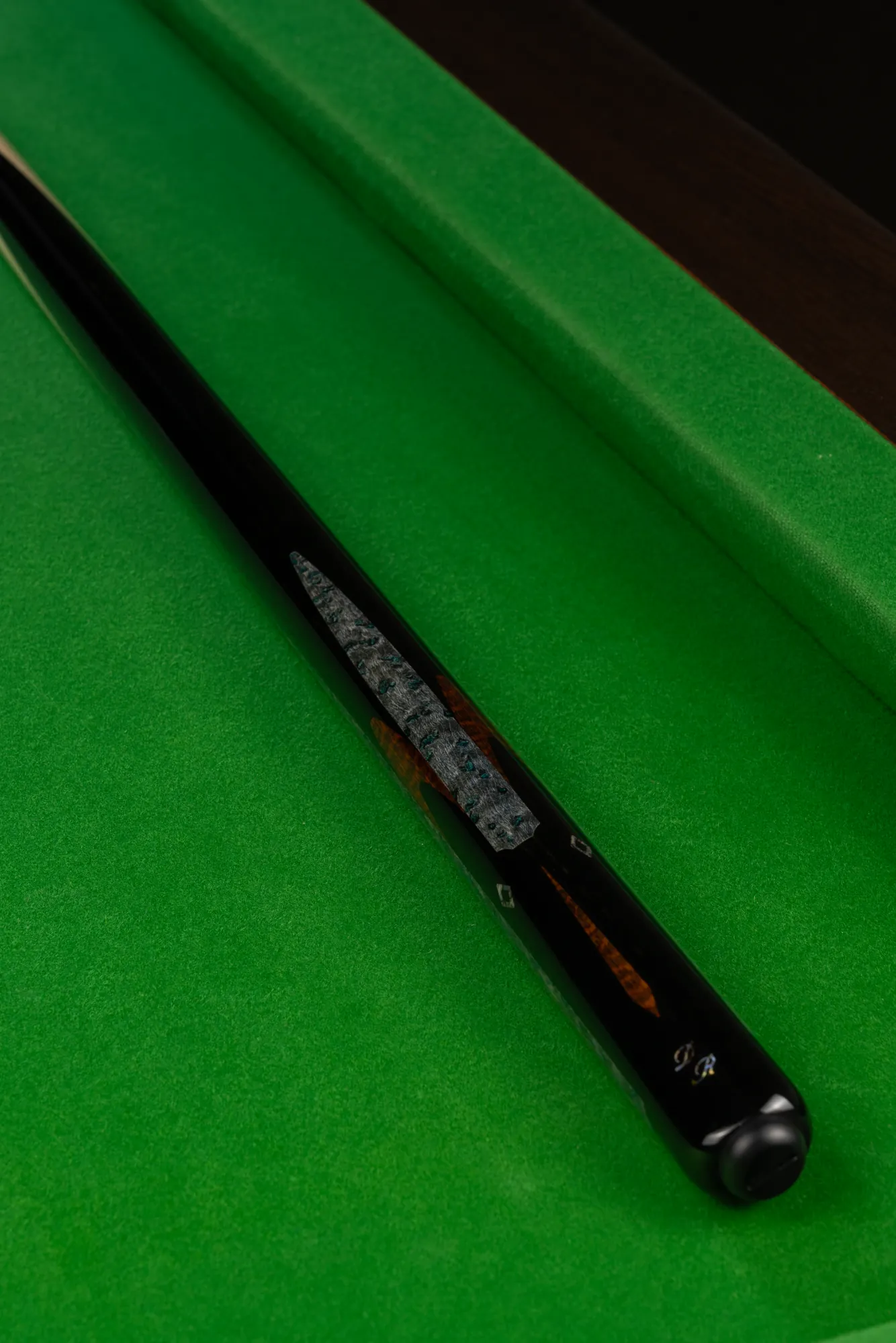 S-17 cue finish detail