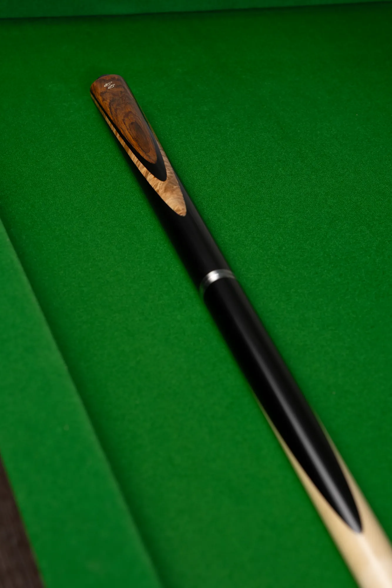 S-8 cue detail